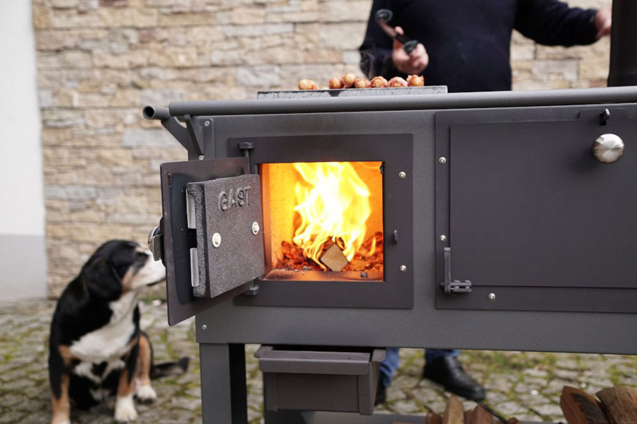Fred_mit_Feuer Grillen war gestern. Outdoor Cooking ist heute