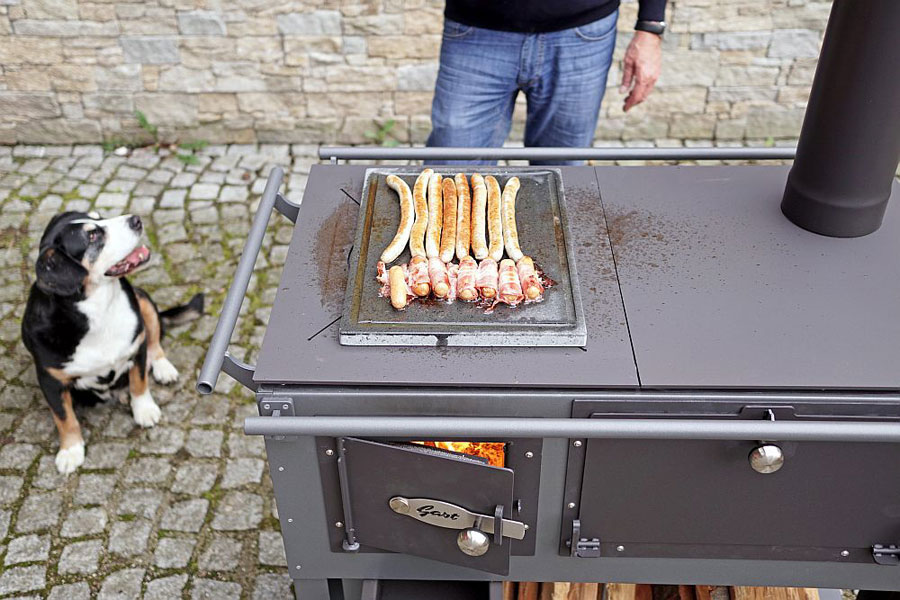 Grillstein_Wuerstl Grillen war gestern. Outdoor Cooking ist heute